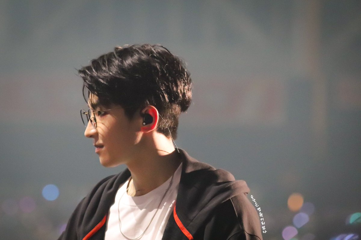 bemyeternal's tweet photo. 220625 

세븐틴 비더썬 첫콘 
Seventeen be the sun concert

#세븐틴 #seventeen #원우 #wonwoo https://t.co/wcTQ43eSzd