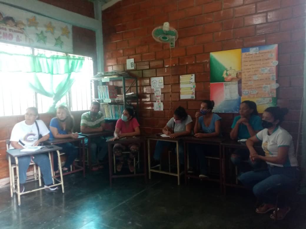 escprimariatru's tweet photo. #25Jun Con total éxito se conformó la Brigada Comunitaria de la Escuela Don Segundo Joaquín Delgado, Red 7 municipio Trujillo. #BricomilesMiEscuelaBella #MiEscuelaBella #Bricomiles @NicolasMaduro @_LaAvanzadora @MPPEDUCACION @Gerardo4fPsuv @MariiaPalomares https://t.co/puzpQ5TUVj