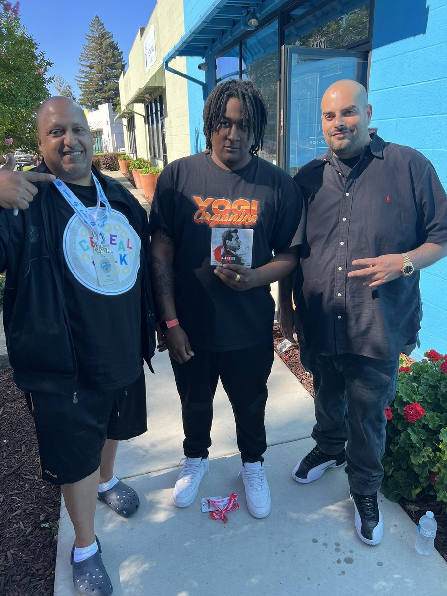bigyogi11's tweet photo. Napa Cookies Grand Opening ‼️‼️‼️ thanks for having me 🔥🙏🏾 @berner415 @CookiesNapa https://t.co/rVMiCt0tBj