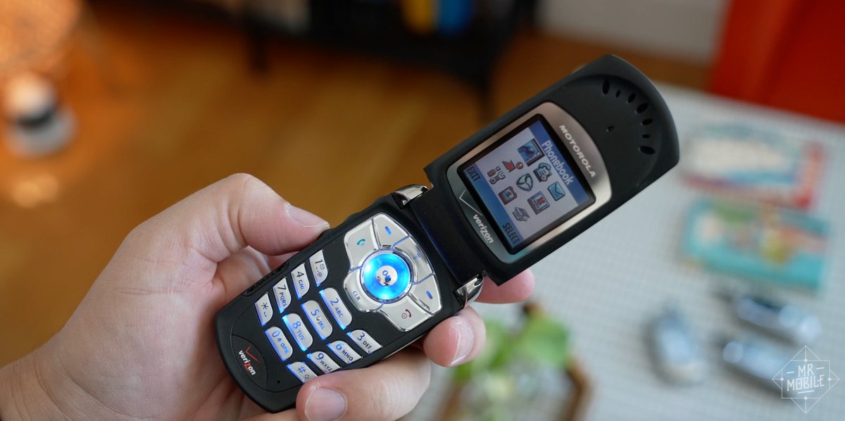 theMrMobile's tweet photo. I loved my Samsung back in 2001– but when Motorola dropped the V60, I think *everyone* who saw it wanted one.
New #WhenPhonesWereFun! Watch: https://t.co/NS9tlC5vr1
Sponsored by the Taipei Economic and Cultural Representative Office in the United States: https://t.co/spGs6PQRvG https://t.co/NayCk05R2U