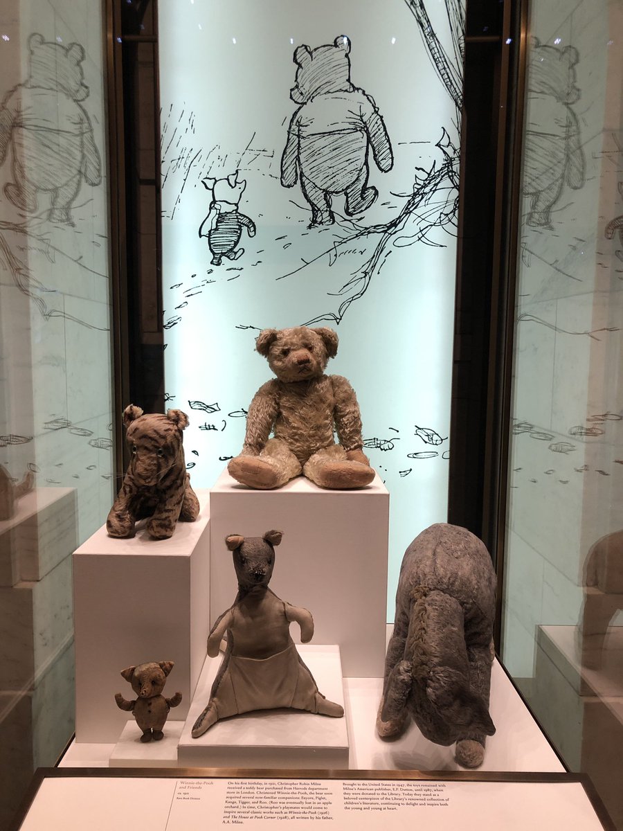 #Teddybits 32 at Winnie Pooh Treasures Exhibition, New York Public Library. Mission Accomplished ;)))
#NFTNYC2022 * Let’s 🗽
#SurfinUSA #LetsGoAhCoraRare