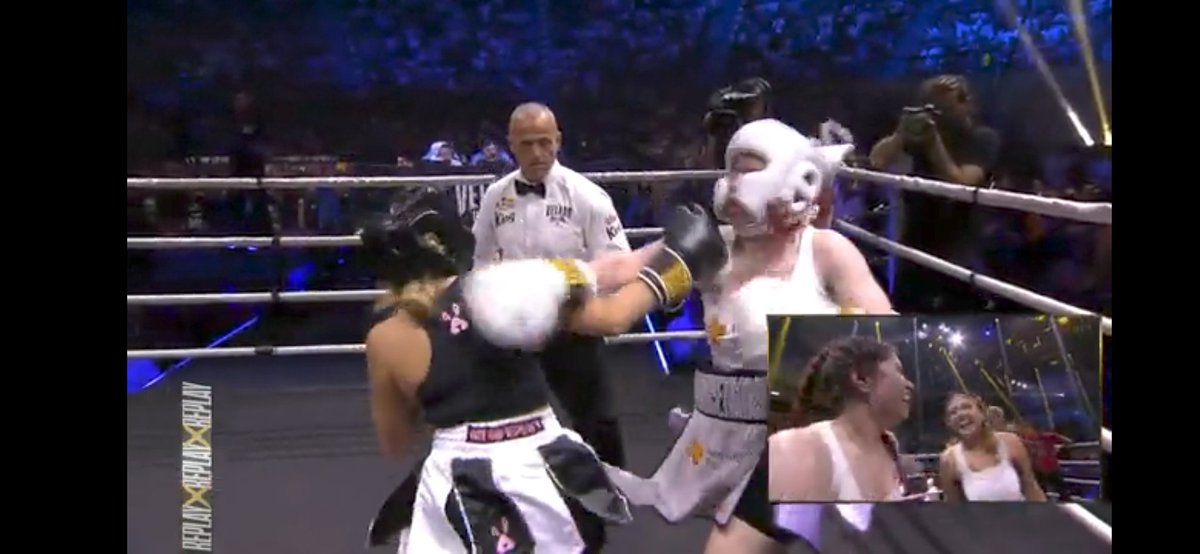 Darlinbaitiare1's tweet photo. Grande @arigameplays eres seca #TeamAri LATAM te ama 🇨🇱🇲🇽💜❤️🥊 #laveladadelano2 #ibai #latampresente #LaVelada2 https://t.co/xaaPceG9Ak