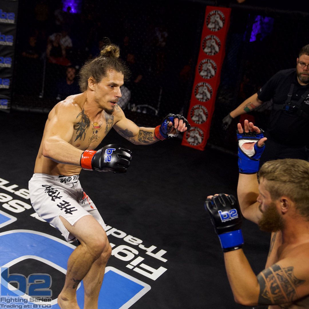 b2_fighting's tweet image. 📜Results📜
B2FS 167: Lexington, KY- Night 1 (Thread)
•
Dylan Mays def. Darrin Hardin via Split Decision
Jackie Stephens def. Paul Oney via TKO (punches) 
Zachary Westlund def. Quoc Hoang via KO (punch) 
Todd Pickett def. Tony Mitchell via Submission (injury) 
#B2FS #MMA #FITE