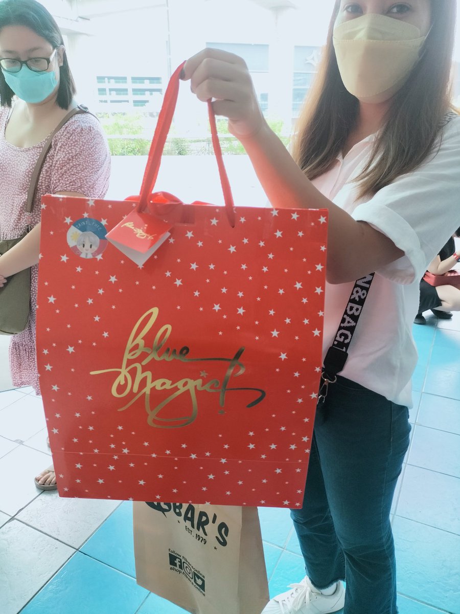 Saint_PHFC's tweet photo. Simple gift for the Saint ❤️
Welcome to the Philippines..❤️ ❤️ 
#Saint_sup #MingEr @Saint_sup #idolfactoryTH
From: team Mom 
@sup21son
@OnlySaintBunny
And team GF
@Ellechem1
@sapphire0186 https://t.co/5KPZ2Mx53X