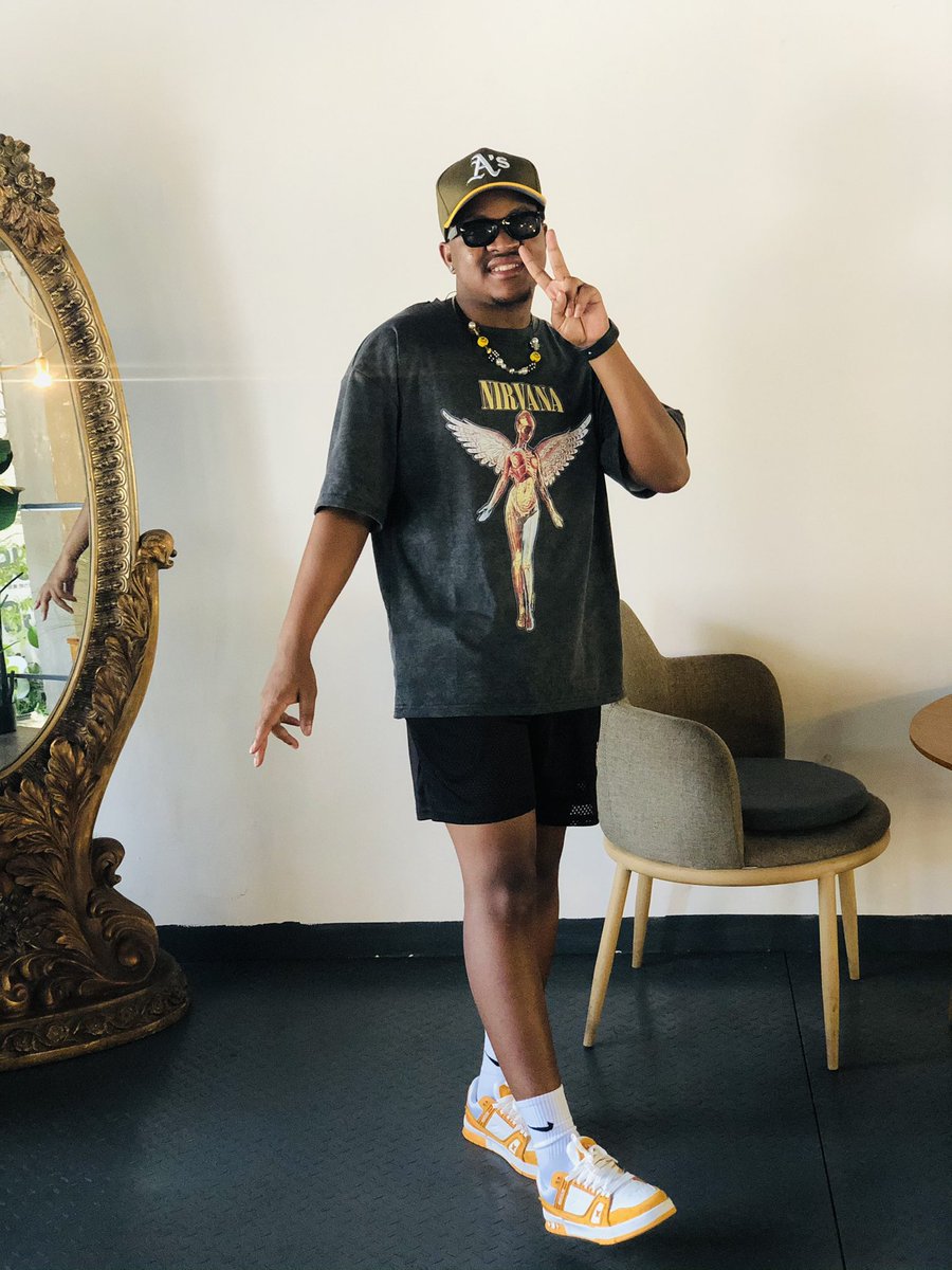 DonTheo28's tweet photo. Fresher Than A Pillow With A Mint On It ❄️ https://t.co/PcGeS6HaBc