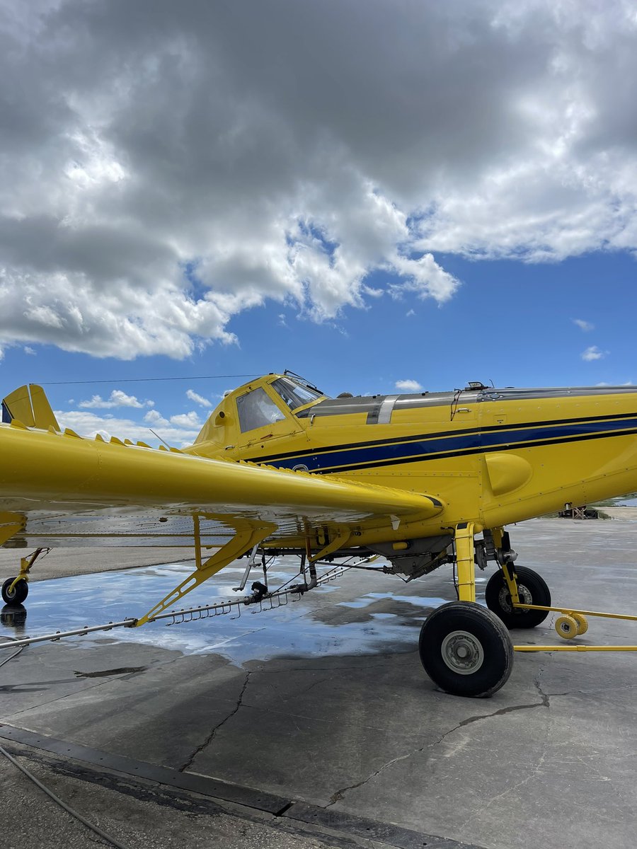 waldyck17's tweet photo. Washed up and ready to go. #at802 #airtractor #flylikeyoumeanit #spray22 https://t.co/Ut6QGO8Vrx