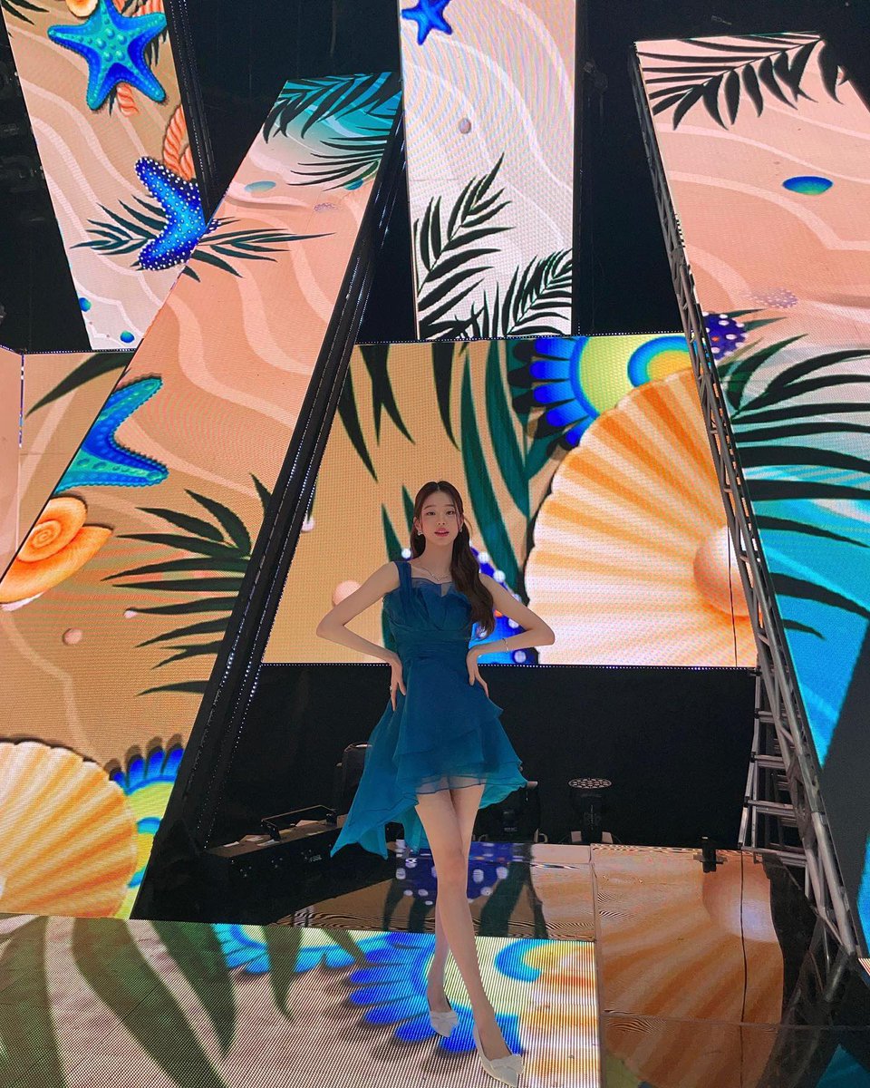 wonyfeeds's tweet photo. instagram update 
#원영 #WONYOUNG https://t.co/0WJ6xYGqip