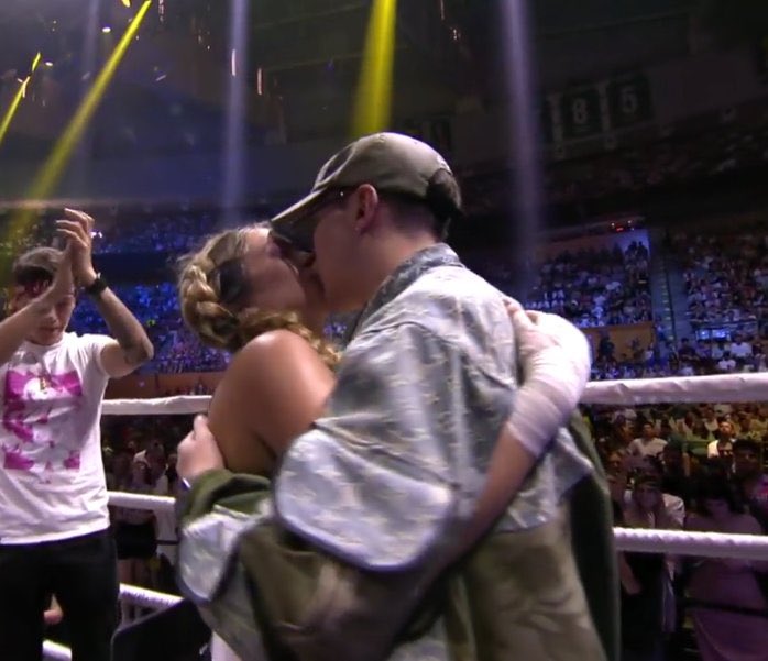 sofiaaacatalan's tweet photo. ari y juan son todo lo lindo de este mundo 💘 #LaVeladaDelAno2 https://t.co/AMOF4AqHxT
