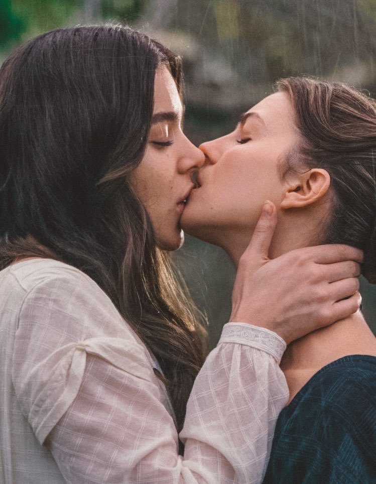 bieuphoriaa's tweet image. this pic should always be in your tl