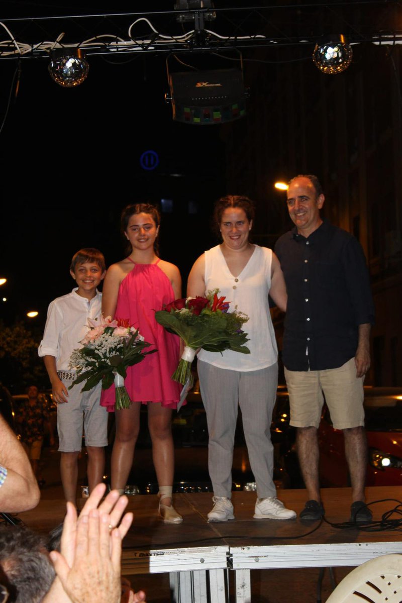 La Falla Valle Laguar- Padre Ferris completa su cuadro de honor para las #fallas2023 

Fallera Mayor: Esperanza Guerrero Montellano

Fallera Mayor Infantil: Marta Campos Calomarde

Presidente: José Campos Hernández 

Presidente Infantil: Leo Tendero Ligorio