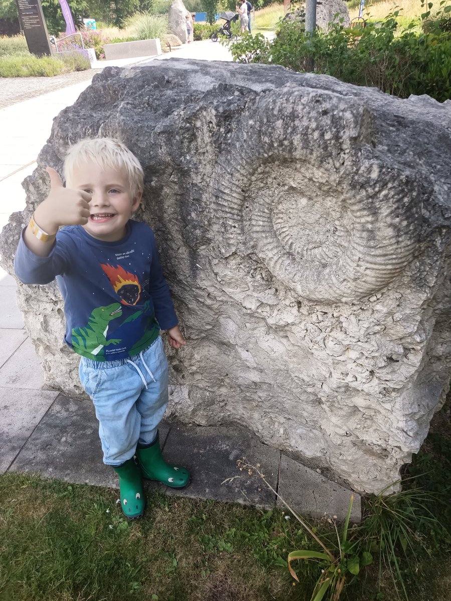 GeoBoon's tweet photo. @BritGeoSurvey big thank you to your crew for a fantastic #BGSOpenDay. See you again next year! https://t.co/7AZ1aEK7bg