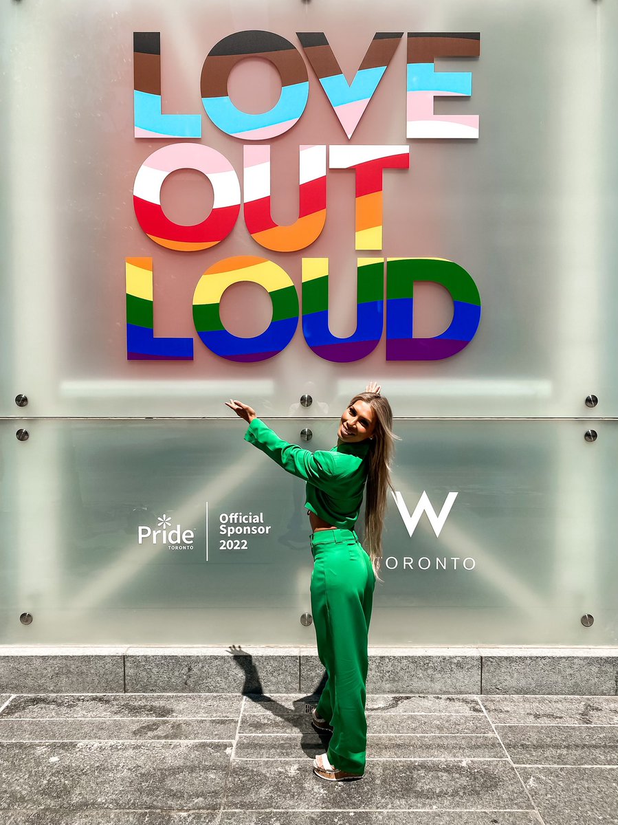 GiseleShaw08's tweet photo. Authenticity: the courage to be yourself! 👑👌🏼

Thank you everyone for the overwhelming love and support! You all have turned a very scary moment for me to an incredible one! Love you all! 💝💝💝

HAPPY PRIDE EVERYONE! 
❤️🧡💛💚💙💜 https://t.co/iVdlB0Vj8q