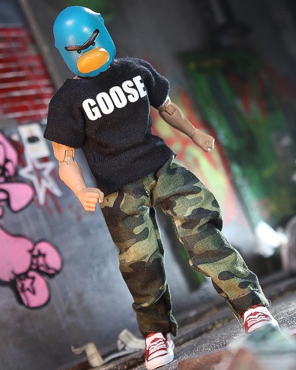 roccothegreat's tweet photo. Goose faba is a System Island graffiti punk!
System Island is a place where anything... AND
EVERYTHING can happen!
for those interested, there WILL BE a new goose
faba drop restock soon!
stay tuned!
#goosefaba #systemisland #art #arttoys #one12collective #threealegion #mezcotoyz https://t.co/qkpnNYRjwZ