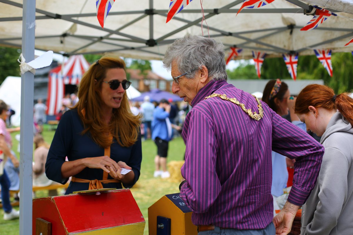 lexiloola's tweet photo. @WandsworthMayor at the @StMikesCoE 'Royal Garden Party' Summer Fete this afternoon https://t.co/hFrXLxnHvA