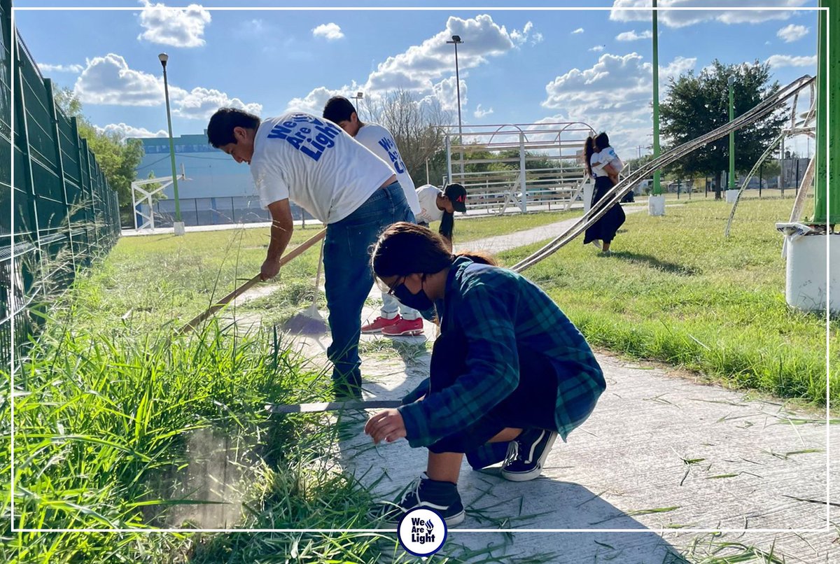WeAreLight_LLDM's tweet photo. Se llevó a cabo una exitosa campaña en la que se dieron cita varias familias en el parque “Miguel Hidalgo” ubicado en #RioBravo, #Tamaulipas, con motivo de apoyar los proyectos municipales como la “PROMOCIÓN DE UN DESARROLLO SUSTENTABLE”

#WeAreLight 
#SembrandoValores https://t.co/p86bYJhz20
