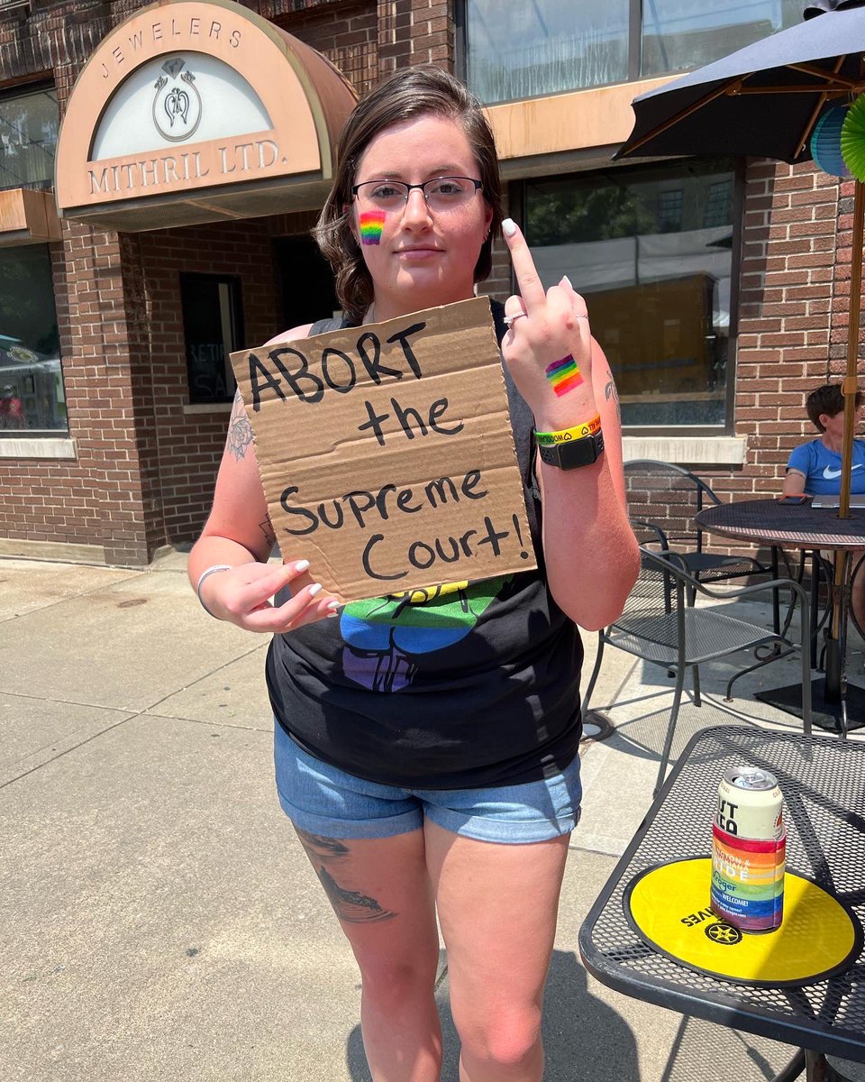 taychristinem's tweet photo. #Pride2022 #lexpride https://t.co/5YWl3pcJXO