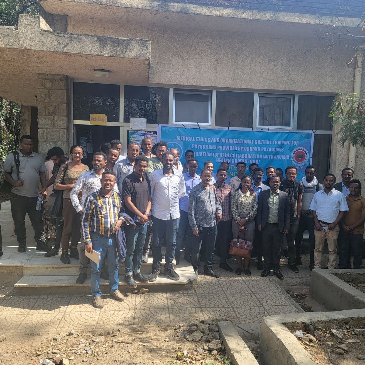 oromiaphysician's tweet photo. Oromia Physicians Association in collaboration with Oromia Health Bureau, gave a two days training for 60 GPs and Senior Physicians from 20 hospitals on Health Ethics and Organizational Culture
Selfless commitments to give back! 
#Health_Ethics
#CPD 
#OPA https://t.co/CwMnPclGCM