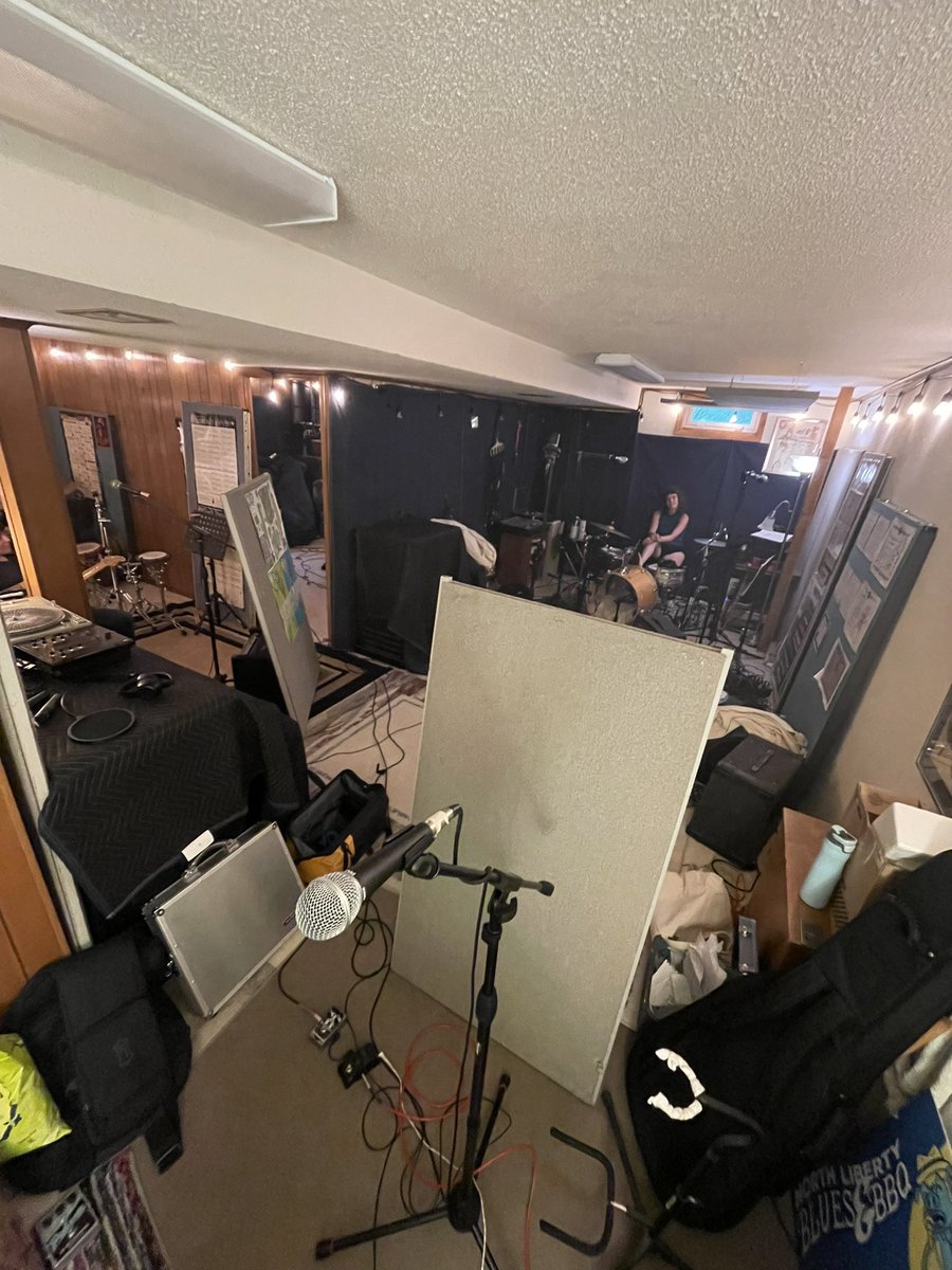 youngertheband's tweet photo. Hi we are recording our third album and we hope you’re doing okay. Bye! https://t.co/I5s5ryCkId