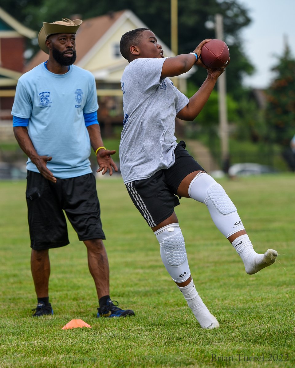 Great event put on today by the <a href="/pal_kck/">Police Athletic League of Kansas City Kansas</a>, about 150 young athletes at their Tackling Conflict Together football camp. <a href="/GehrigDieter/">Gehrig Dieter</a> looks like a natural coach running drills for young receivers. More pics and story up at wyandottedaily.com/police-athleti…