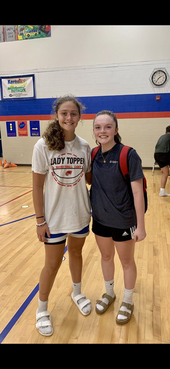 KennedyLane15's tweet photo. me and @BaileyPoole19 getting ready for @TFNsRun4Roses @cbmeadow @InPrideBBClub https://t.co/wEZbEQuafM