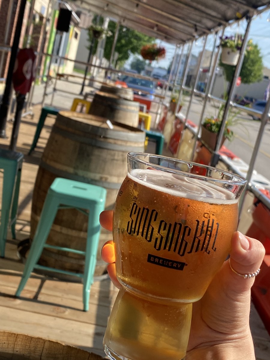 singsingkilbrew's tweet photo. Fight off the Sunday Scaries with an ice cold craft beer on this hot Sunday! Enjoy our outdoor patio area or our taproom!
#SingSingKillBrewery #OssiningNY #sundayscaries #outdoorpatio #craftbeer #drinkingweather #beertastesbetteroutside https://t.co/wwKvKUxpFU