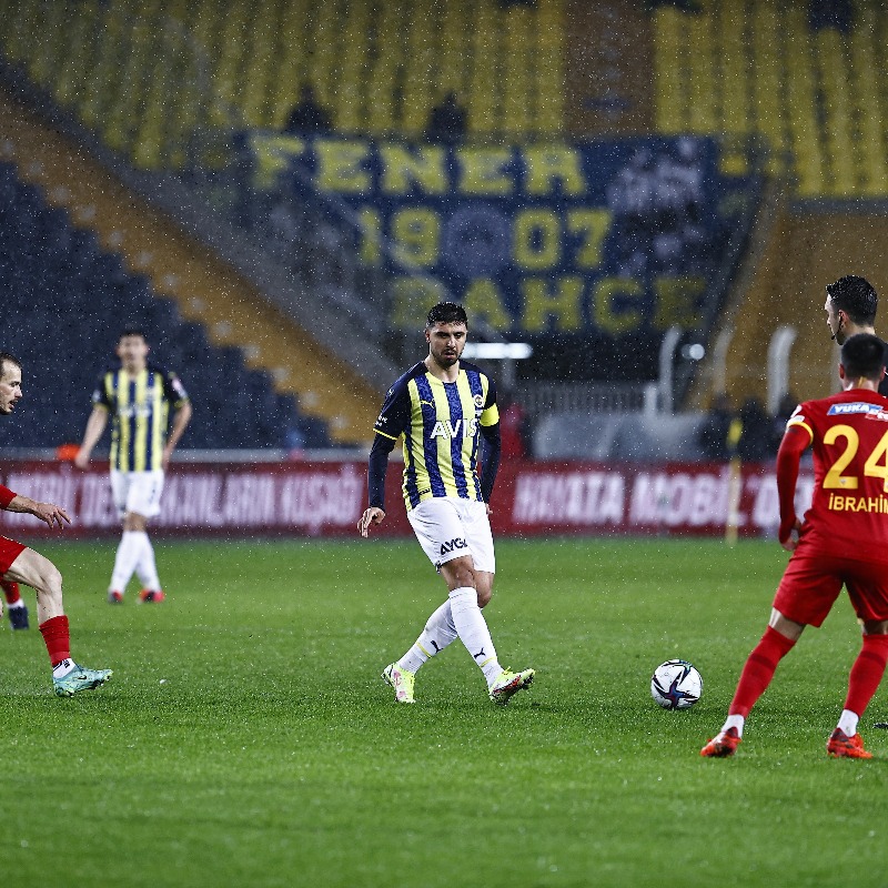HullCity's tweet photo. 📄 Fenerbahçe and Hull City can confirm Ozan Tufan has left Istanbul and is travelling to Hull to agree personal terms and complete his move to the MKM Stadium.

#hcafc