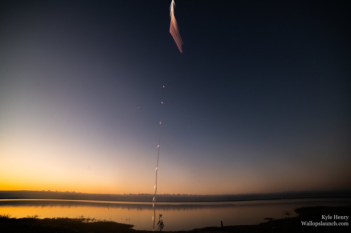 kyle_LTS's tweet image. Some streak shot goodness for yesterdays sounding rocket launch!

#nikon #nikonnofilter #wallopsflightfacility #wallopsisland #MARS #soundingrocket