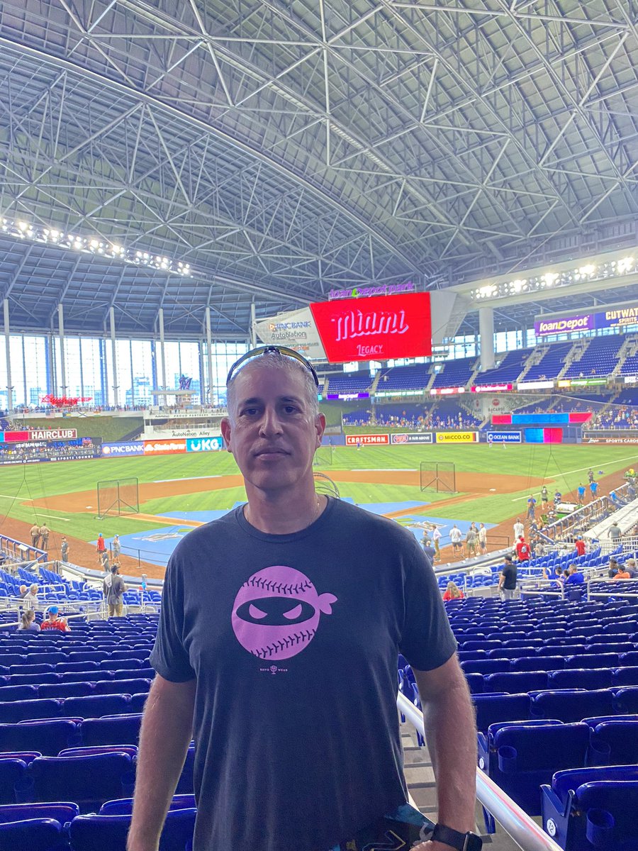 lguillorme's tweet photo. Ready for game 2 rocking my #EmilyStrong shirt!! 💪🏼💪🏼#LGM https://t.co/GqmNtmKZNC