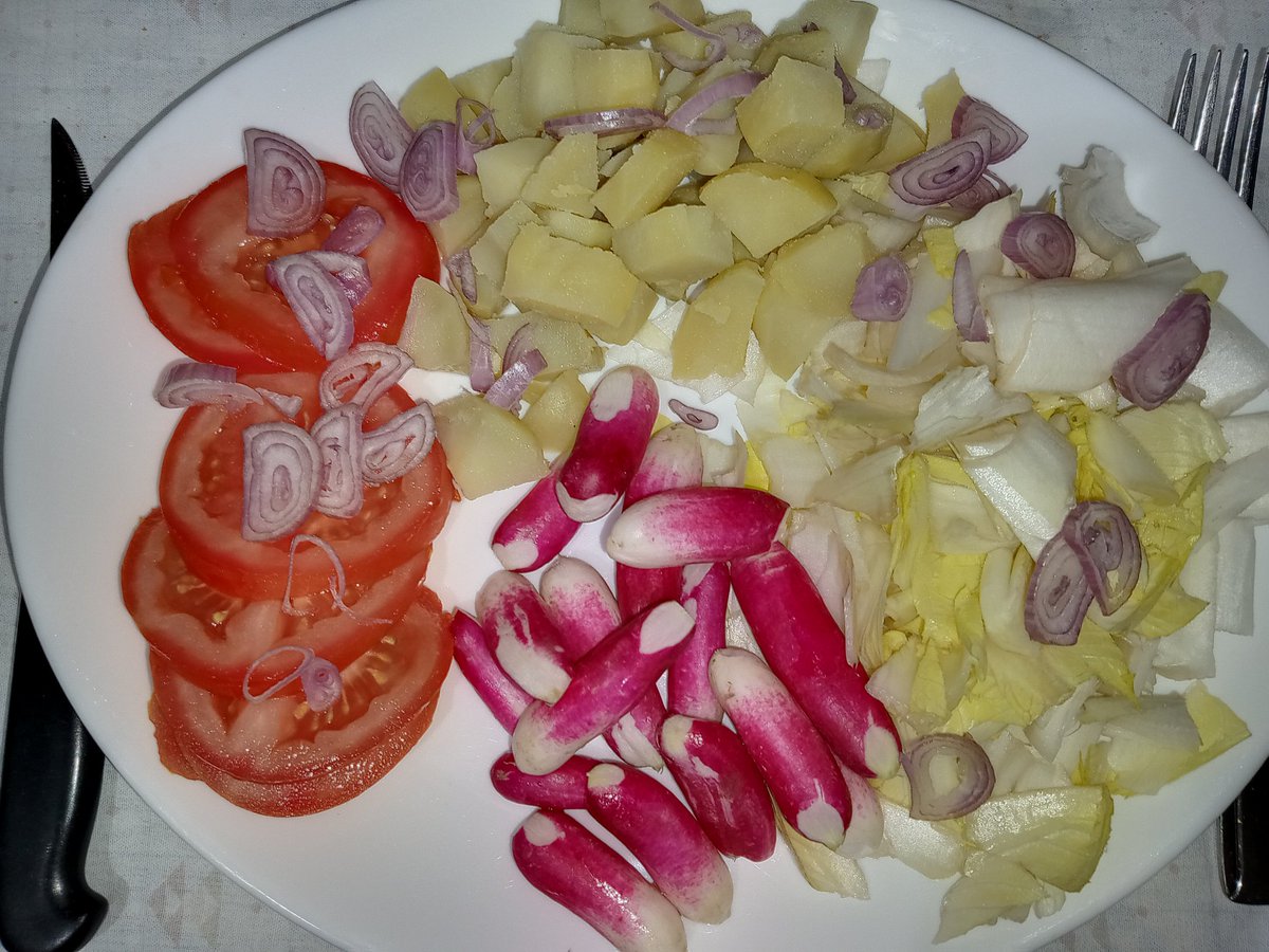 francesilo's tweet photo. BON DINER.
🤍🤍🤍🤍

🤍

🤍

🤍

#dinner #gooddinner #diner #bondiner #samedi #dimanche #radis #tomate #endives https://t.co/uy0EMsagci