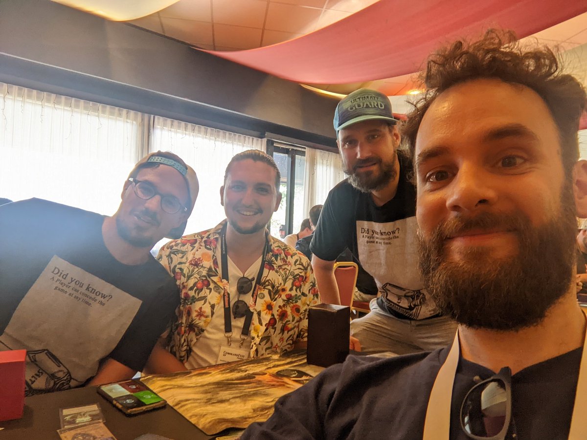 hrmkmmndrt's tweet photo. Oops zweiter Tag #CommandfestFFM und @OopsAllSalt in ner Runde cEDH geschlagen 👊 https://t.co/oCcEqWqLWI
