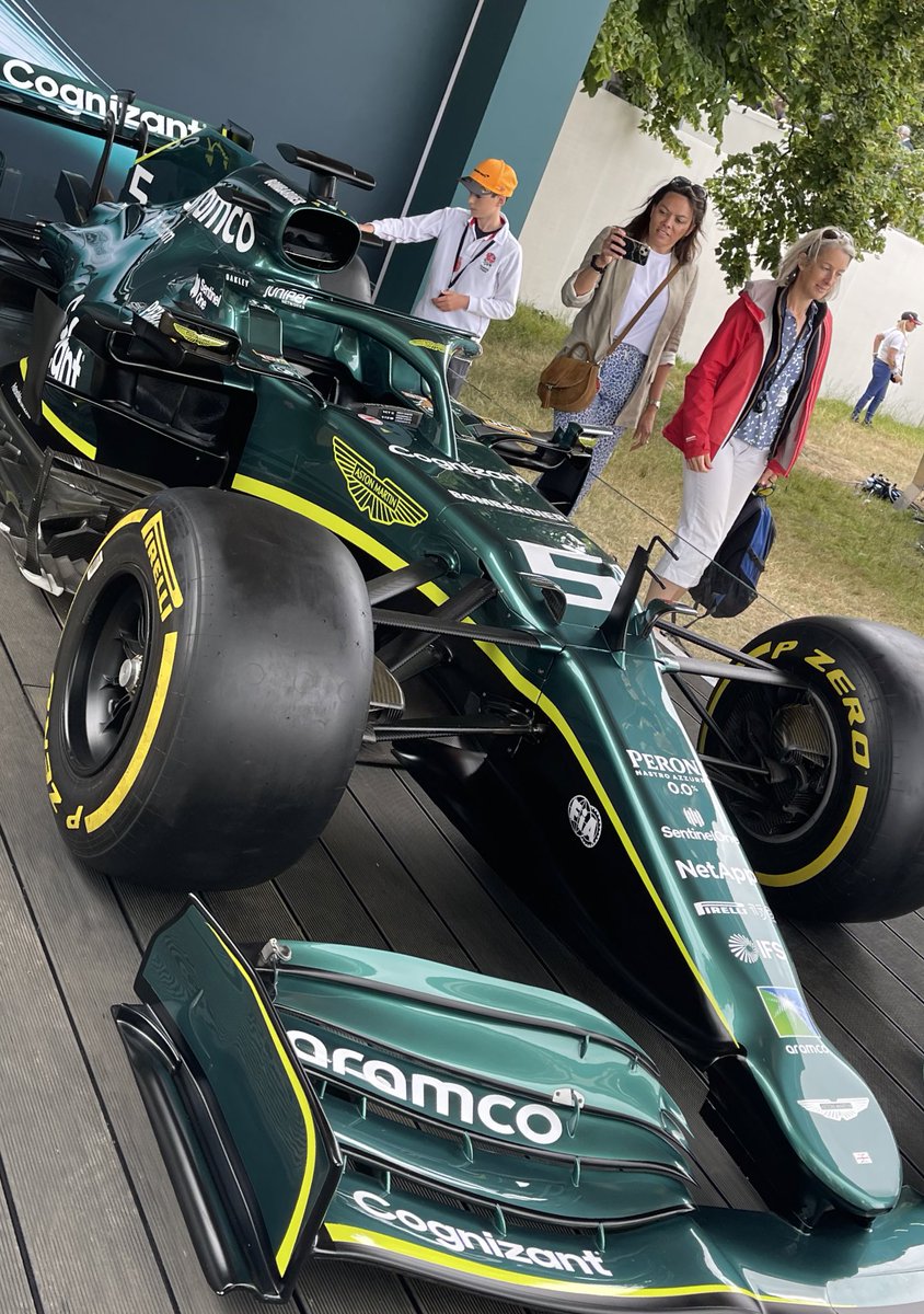 One of the left sounds best………<a href="/astonmartinedin/">Aston Martin Edinburgh</a> <a href="/GRANGEMOTORS/">Grange Motors</a> <a href="/fosgoodwood/">Goodwood FOS</a> #astonmartin #vantageF1 #f1 #GoodwoodFOS