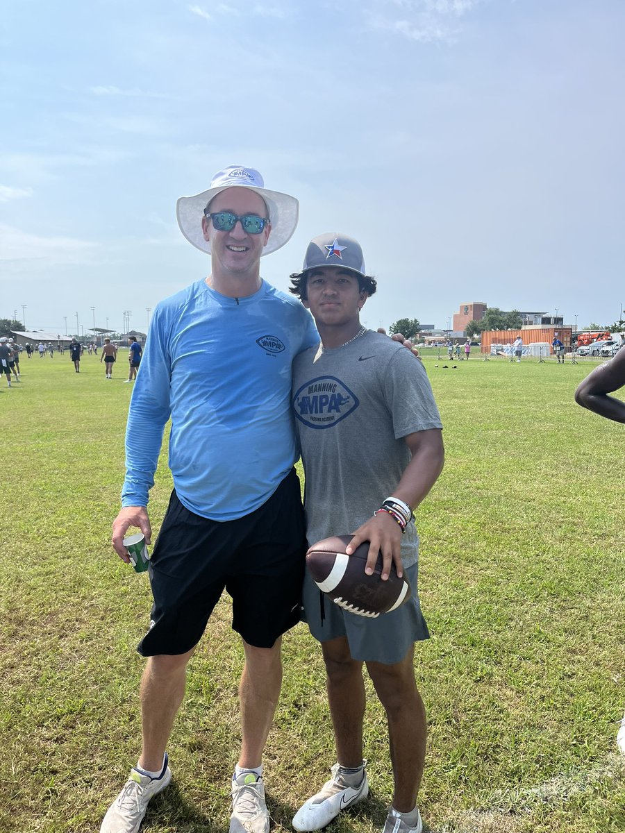 jacobkaty's tweet photo. Matt @torresmatt_2024 getting some work at the @mpa_info with a living Legend ! @SJ23Lions @SJ23Football https://t.co/UWVpcrlAW0