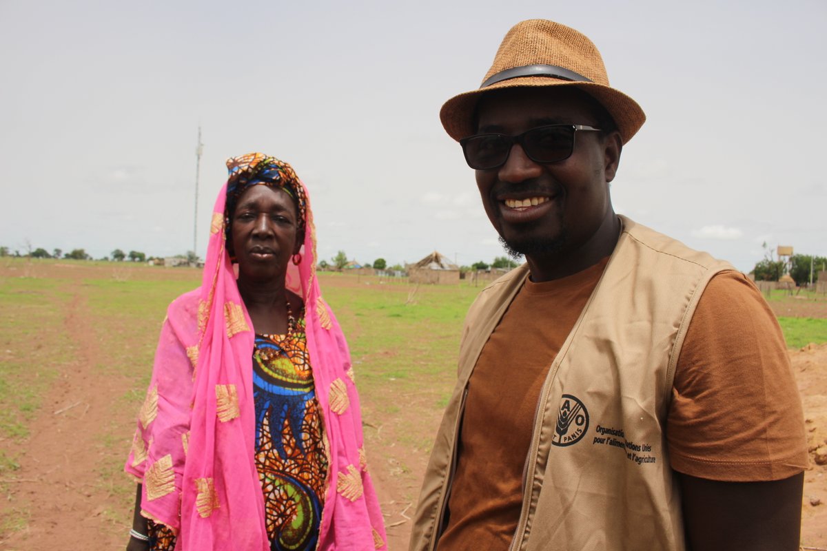 FAOWestAfrica's tweet photo. .@wadeabou de @FAOSenegal est allé à la rencontre des bénéficiaires du projet #1MCSahel sous l'égide des autorités locales afin de recueillir leurs impressions et commentaires sur cette initiative https://t.co/LpvTxuuQal