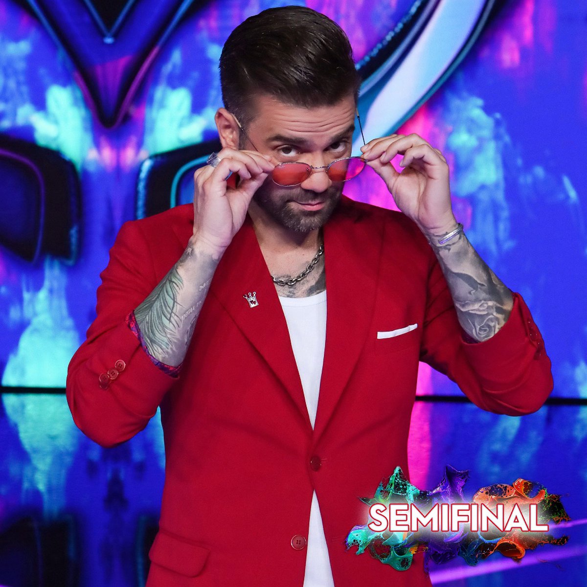 You look stunning 😎 #ThodorisMarantinis 
#MaskedSingerGr
