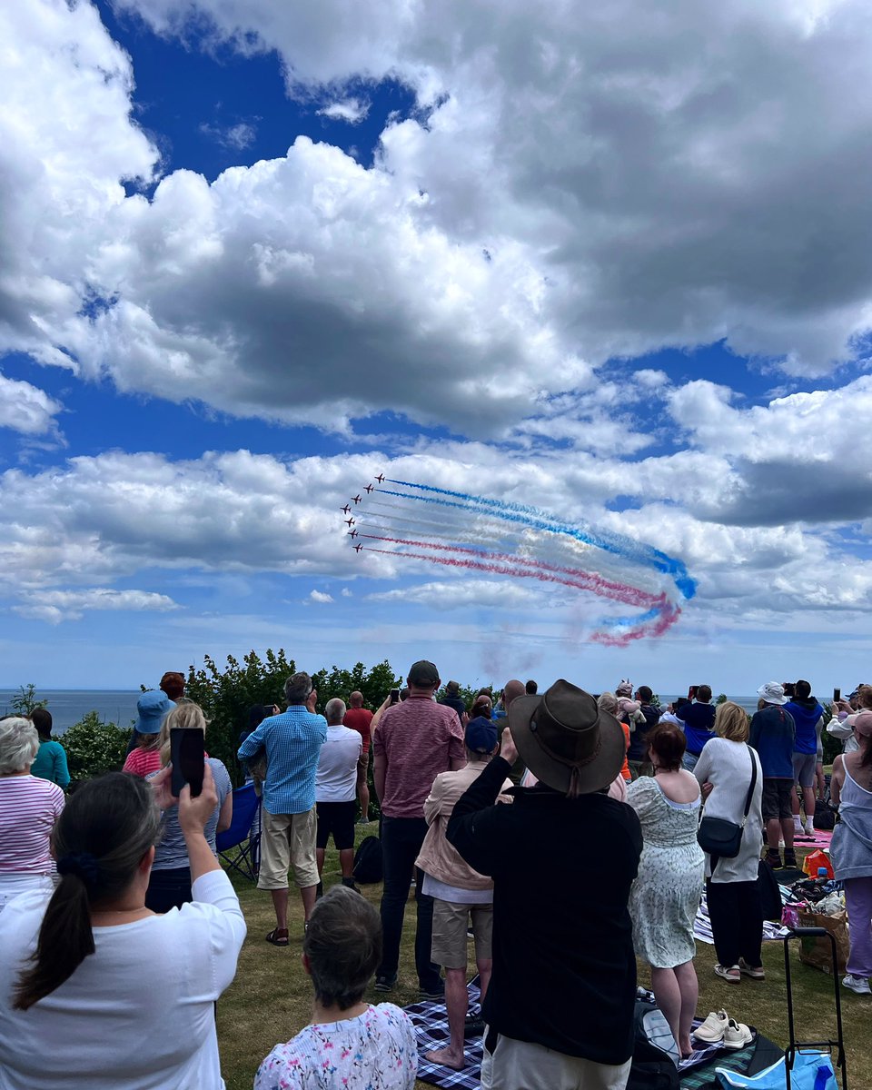 Well done to all involved in <a href="/ArmedForcesDay/">Armed Forces Day 🇬🇧</a> today in Scarborough. Tweet isn’t long enough so here’s a few more words on the matter…
facebook.com/43560886998136…

@ScarboroCouncil let’s do more of this, you smashed it 🤩