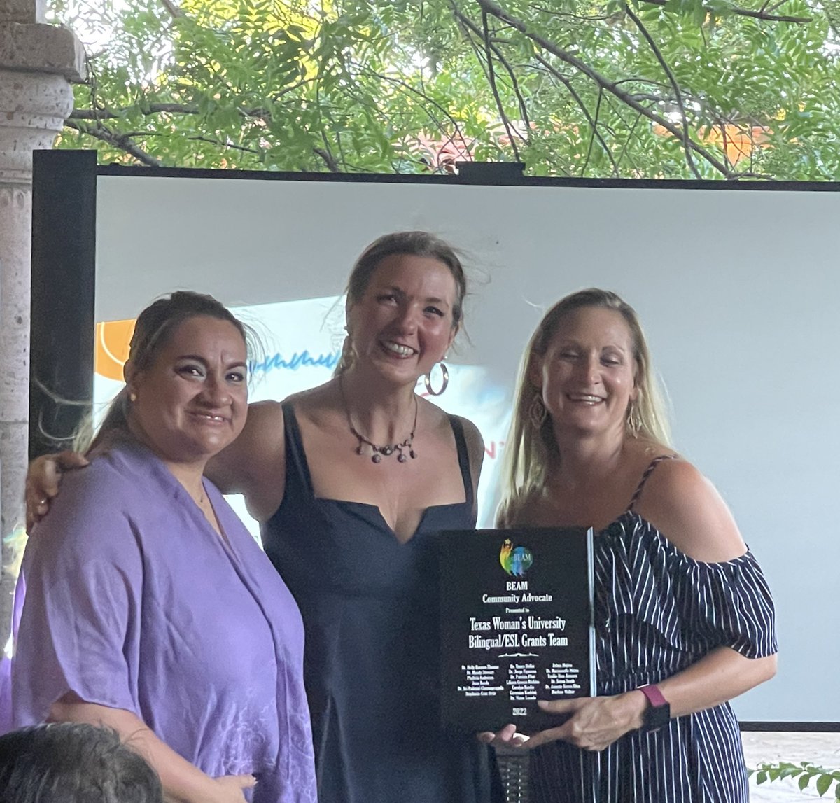 hansen_holly's tweet photo. Estamos so super orgullosas- our @txwomans @ELLevateGrant and @twupioneras grants team won the @BEAMDFW Community Advocacy Award this year!!!Congratulations and Enhorabuena @DrMandyStewart and all! So many new and upcoming phds on that list!@GradSchoolTwu @TWULitandLearn https://t.co/ECRAqxi3Zs