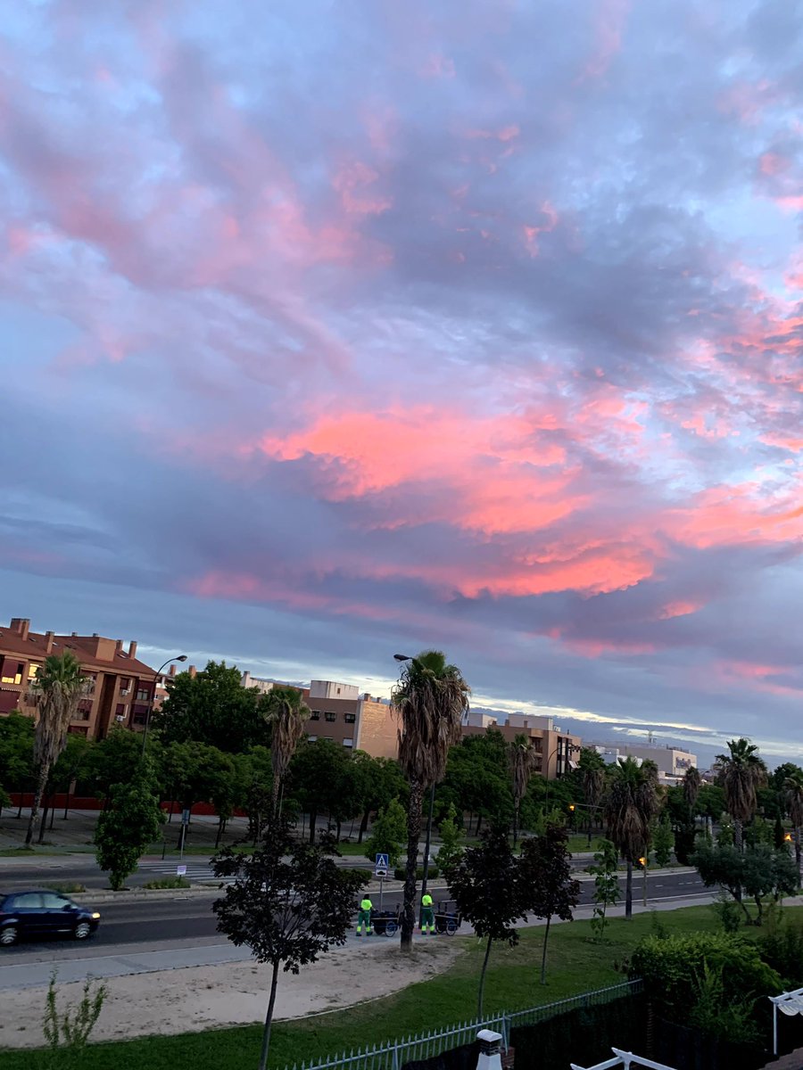 beleen_33's tweet photo. como no va a estar bonito el cielo si tu estas ahi https://t.co/jB0tjWSbcr