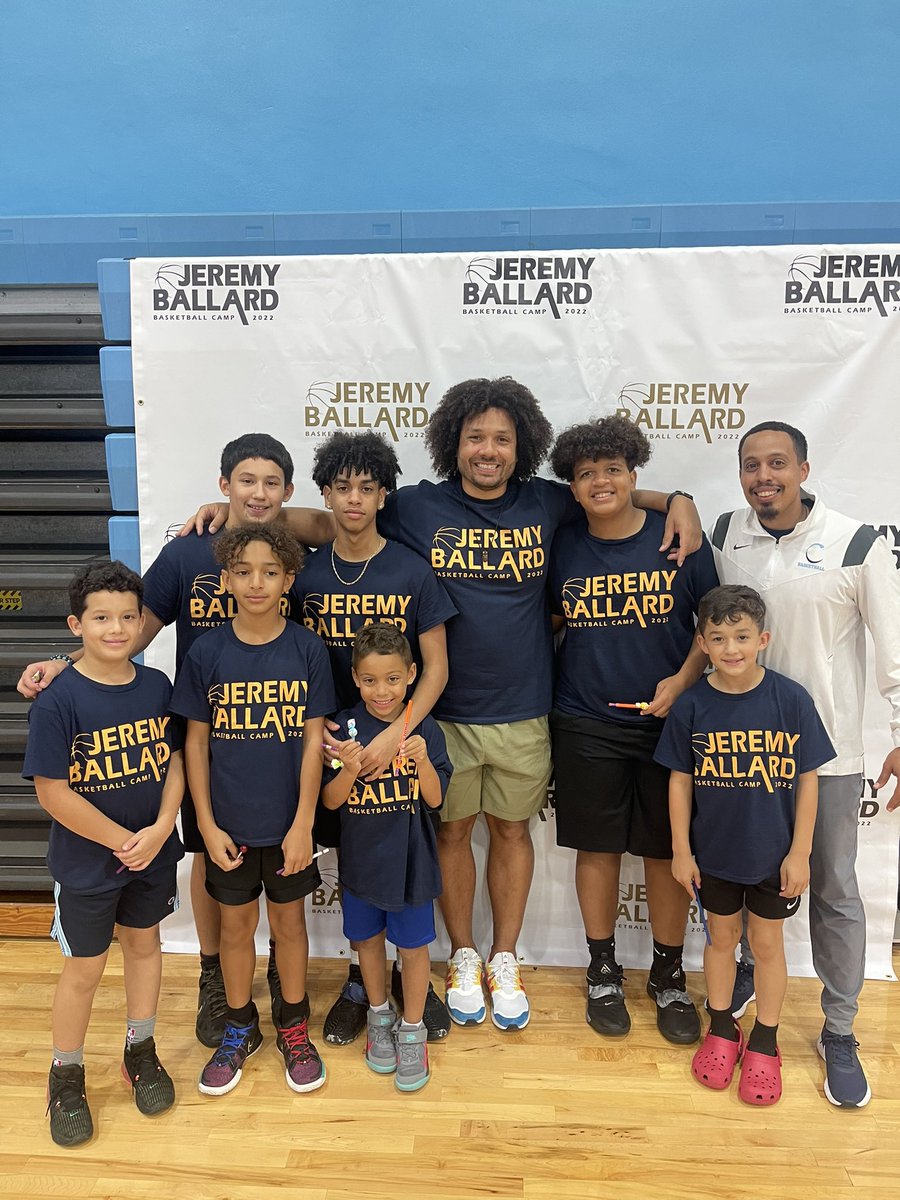 CoachMikeyG's tweet photo. Another summer with Uncle Mikey AKA Coach G😎 #FamilyFun #SummerCamp #CreatingMemories #QT #SummerVibe #GottaLOVEit https://t.co/jtbrAM7lq5