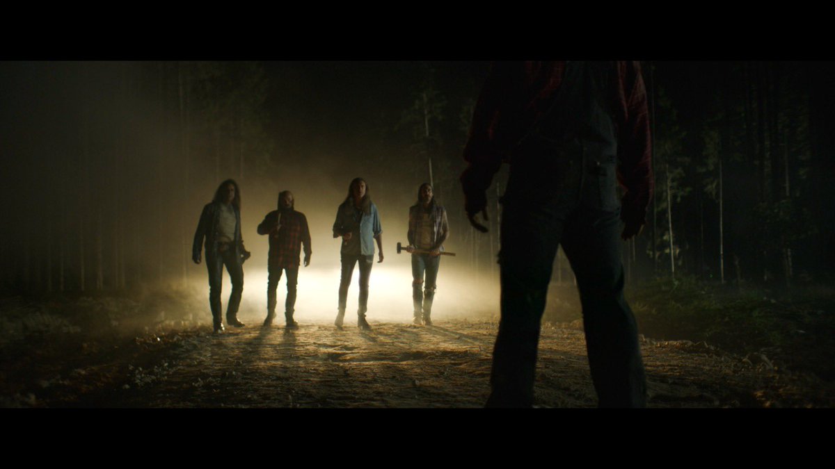 NEWS SOON. Pooh dies tonight. 🩸🍯