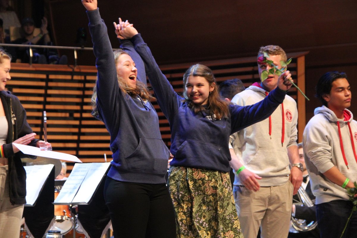 Wow! @SkjoldSkolesM og Skolemusikk er norgesmestre! De to korpsene er mer eller mindre naboer i Fana i Bergen. Alle resultater fra årets #NMskole her: musikkorps.no/nm-seire-til-s… #Korpsglede #allesnakkerkorps