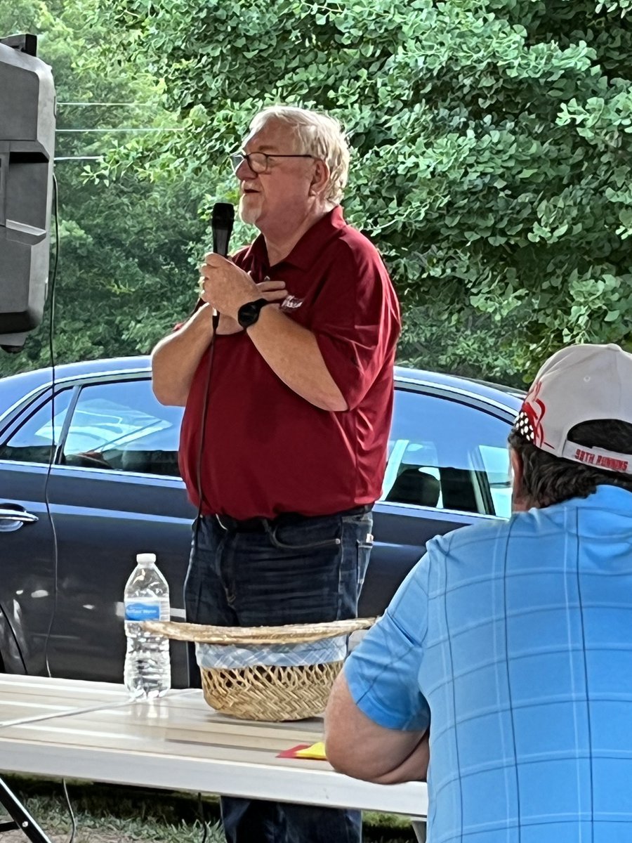 jaywasson's tweet photo. Retha and I had a great time at the Christian County ice cream social last night. Good to see so many of our friends and neighbors. https://t.co/hpH8KLeLHn