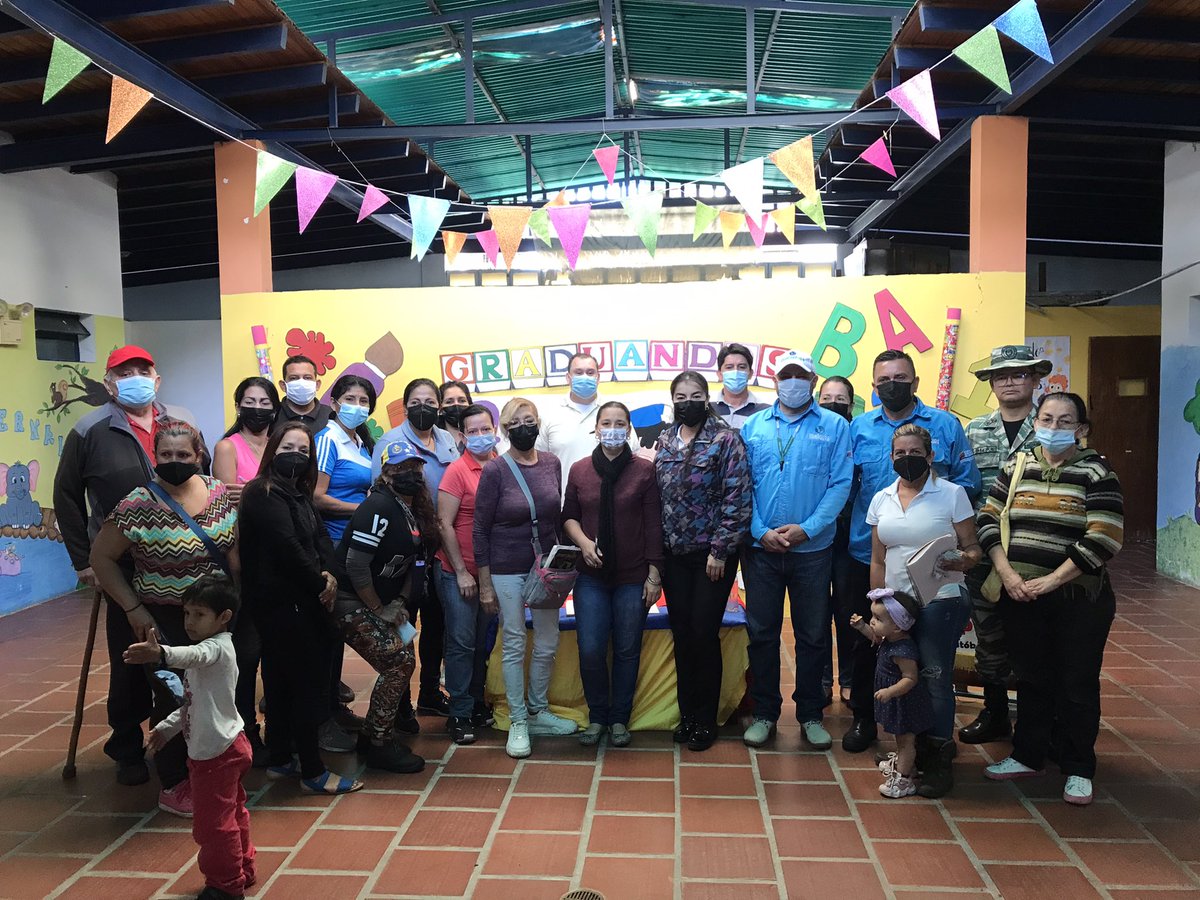 caipatachira's tweet photo. Conformación e instalación de las BRICOMILES en nuestro Centro de Atención Integral Para personas Autista #BricomilesMiEscuelaBella 
@_LaAvanzadora @NicolasMaduro @FreddyBernal @ZonaEducTachira @MPPEDUCACION https://t.co/7l8ExZbI4V
@EeTachira https://t.co/1Q5updmppX