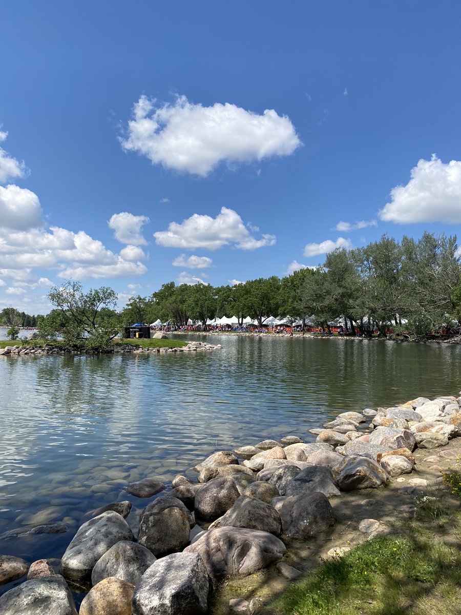 98.1 The Ranch tweet media