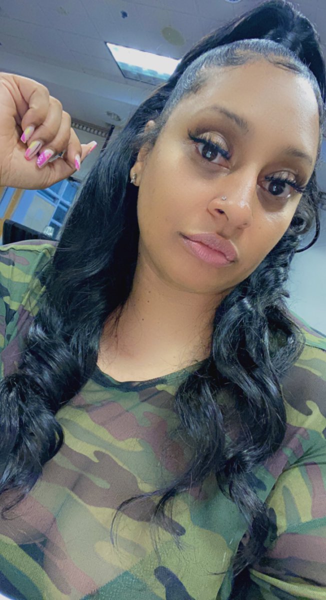 Cater2ukitchen1's tweet photo. No makeup it’s way to hot 🥵
#chefsteph #c2uk https://t.co/0hxeDo40YP