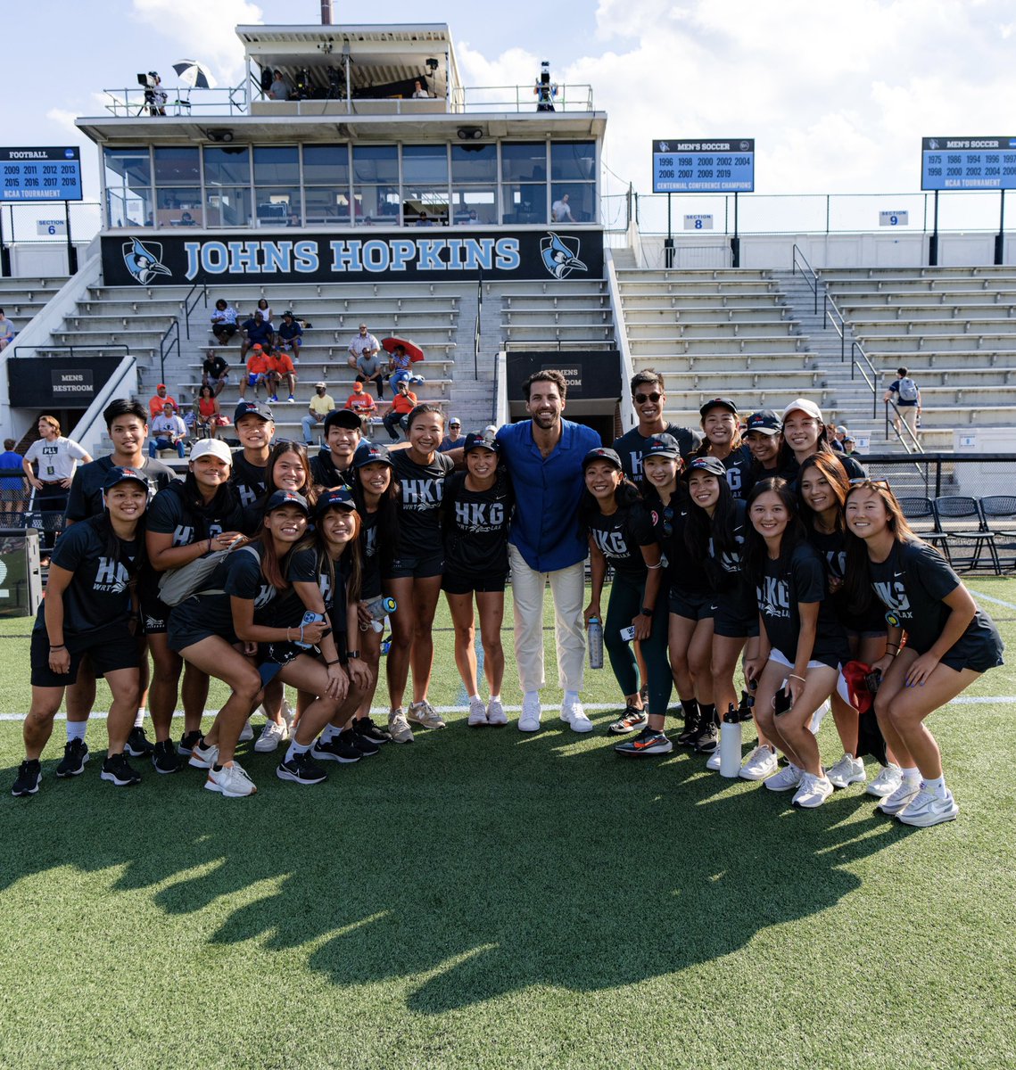 Game’s gone global 🌍 Incredible getting to meet the <a href="/hklacrosse/">🇭🇰 Hong Kong, China Lacrosse Association 🥍</a> women’s lacrosse team ahead of their world cup 🇭🇰 Thanks for coming <a href="/PremierLacrosse/">Premier Lacrosse League</a>