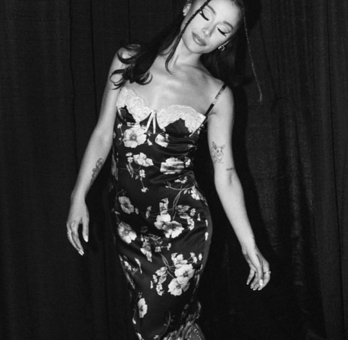 iambuterastann's tweet image. Ariana Grande but she grows older as you keep scrolling — a cute birthday thread &amp;lt;3