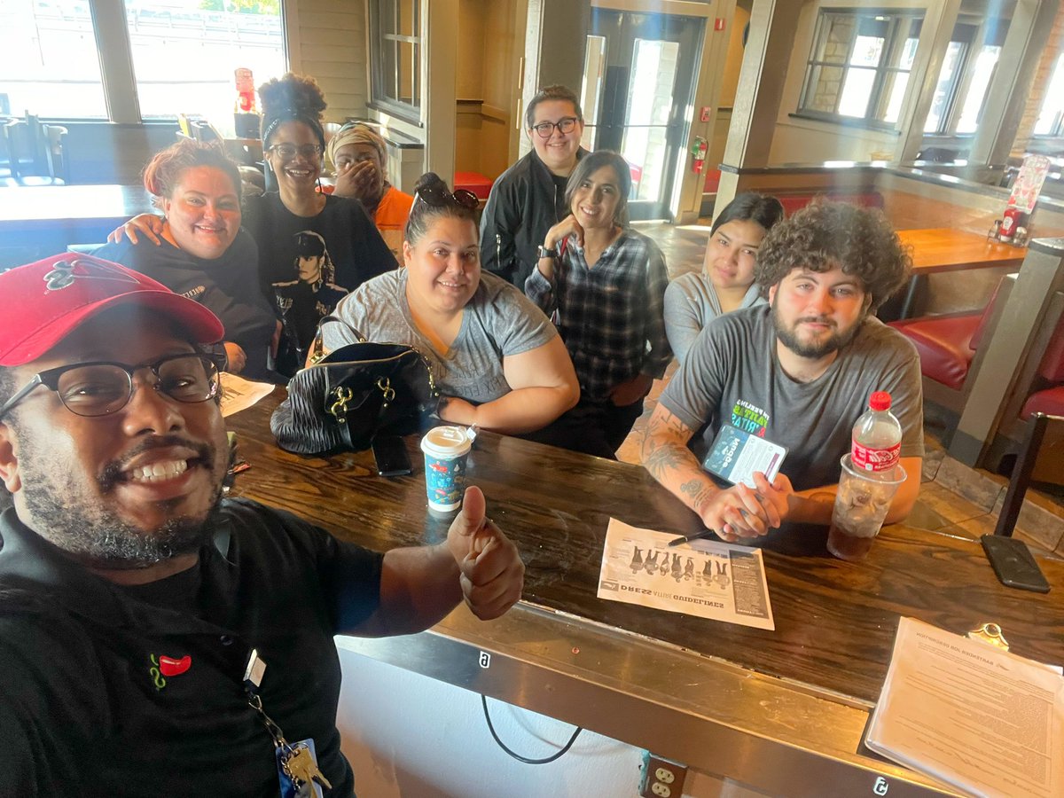 KCfromChilis tweet media