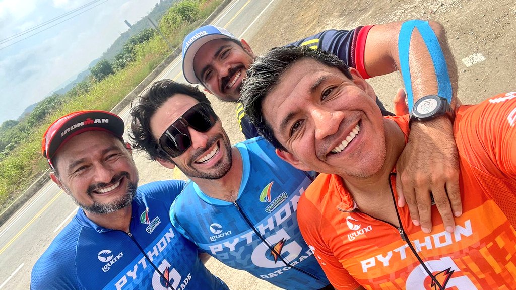 JuanJose_J4's tweet image. Seguimos avanzando, entrenando, disfrutando... somos amigos, somos familia, somos triatletas.
#SomosPython