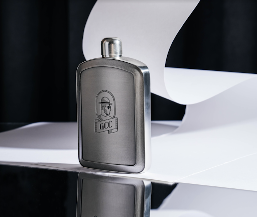 Soon you will be able to drink in style.

Go to gccnft.xyz/collab/royal_s… to read about all about this one-of-a-kind HISTORIC collab.

#GCC #GCCNFT #NFTIRL