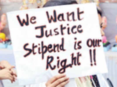 AashirAbbas11's tweet photo. #pimsnurses want their right #pims_adminstration silence is questionable ?????
Take action ❗️
@CMShehbaz
@DhoIslamabad
@OfficialDGISPR
#pimsnurses want stipend and hostel
services.
#pimsnurses
@nsf_pims https://t.co/bO0H3Jk2lC